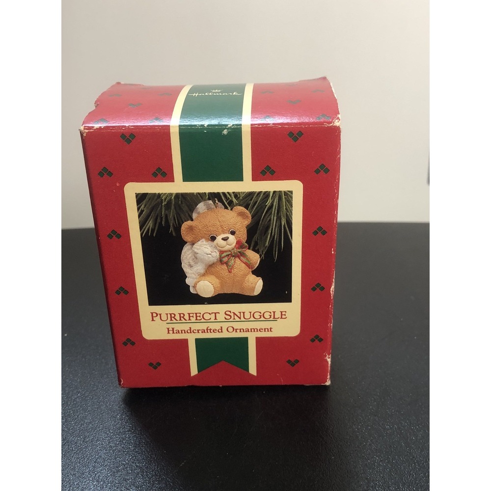 1988 Hallmark Keepsake Handcrafted Christmas Ornament Purrfect‎ Snuggle